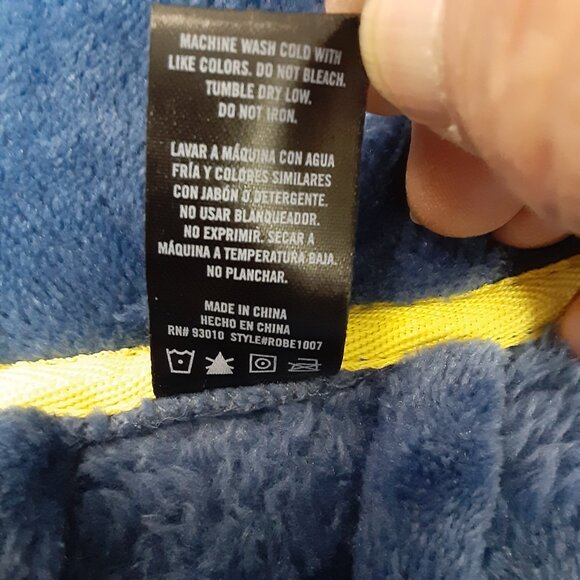 Joe Boxer Womans Belted Robe Size OSFM Long Sleeve Pockets Plush Blue NWT $65. - Picture 6 of 7
